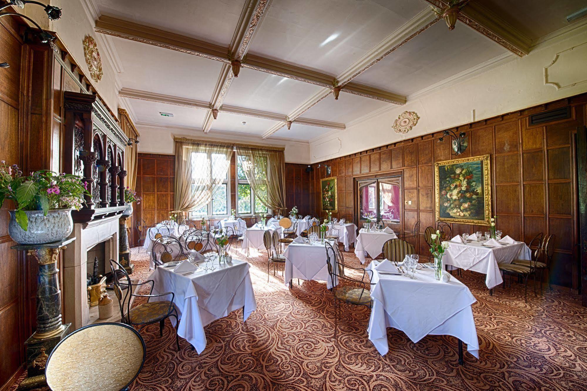 Miskin Manor Hotel Hensol Esterno foto